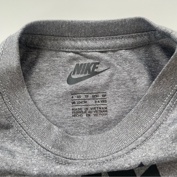 Nike Boys Gray Black Tee Shorts Set Size 4 or XS - Picture 3 of 6